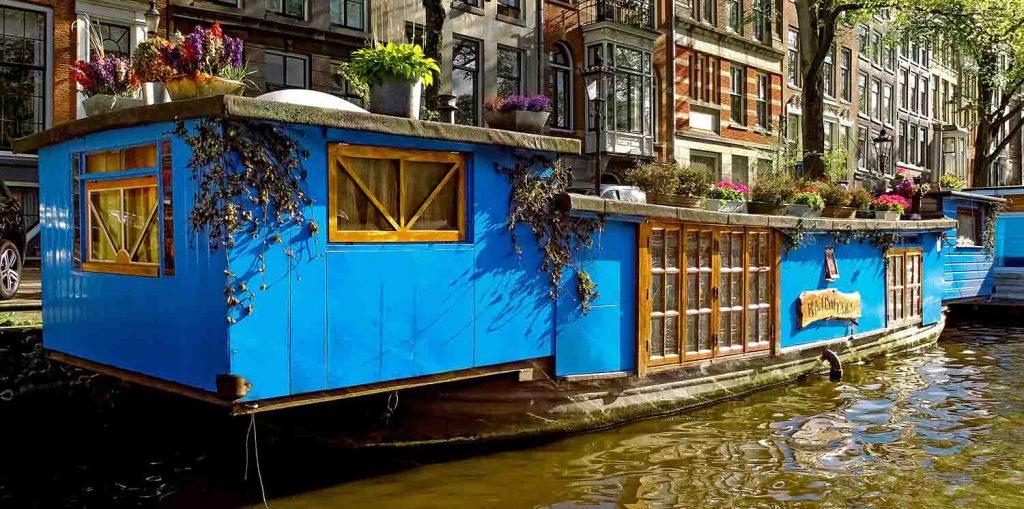 Best Gold Coast Houseboat