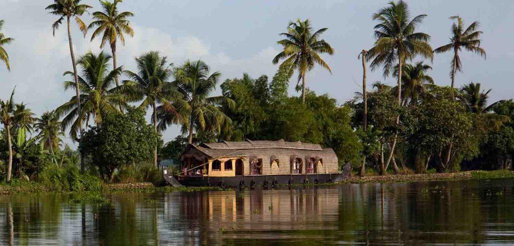 Keiko Houseboat Holidays