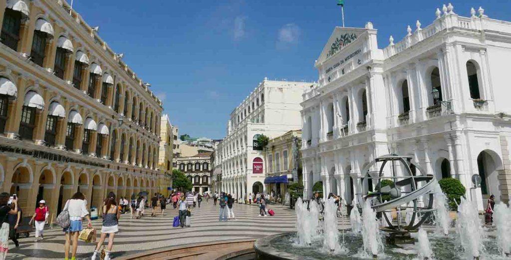 Senado Square